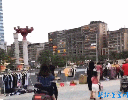 潮汕广场爆料视频下载,揭秘背后惊人真相  第1张